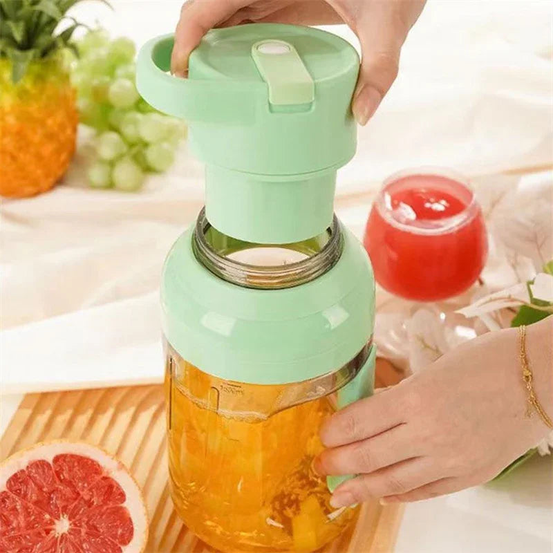 Portable Electric Juicer 8 Blade 3D Cutting System Close Up